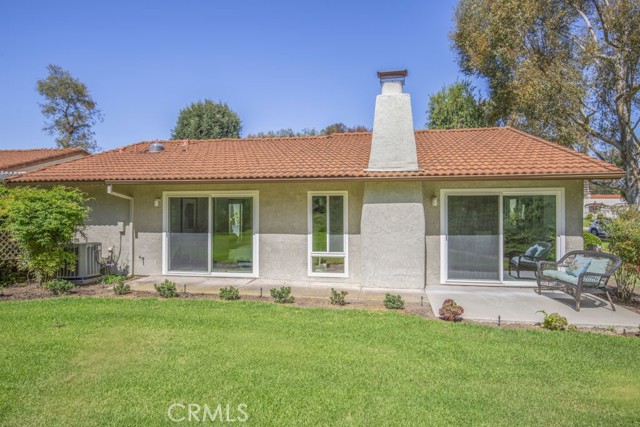 5468 Paseo Del Lago E, Laguna Woods CA: https://media.crmls.org/medias/13dca514-2d85-4dd6-b6b6-bcbe673d28ed.jpg
