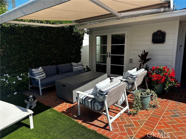 Detail Gallery Image 18 of 21 For 718 Fernleaf, Corona Del Mar,  CA 92625 - 3 Beds | 3 Baths