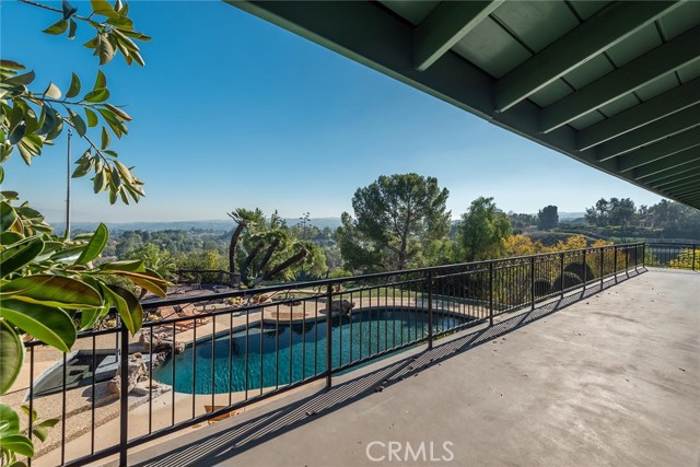24971 KIT CARSON Road, Hidden Hills CA: https://media.crmls.org/medias/13dd78b7-d691-4f54-a0f5-7342b75a33ef.jpg