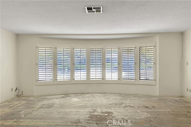 Detail Gallery Image 11 of 36 For 25010 Lawton Ave, Loma Linda,  CA 92354 - 3 Beds | 3/1 Baths