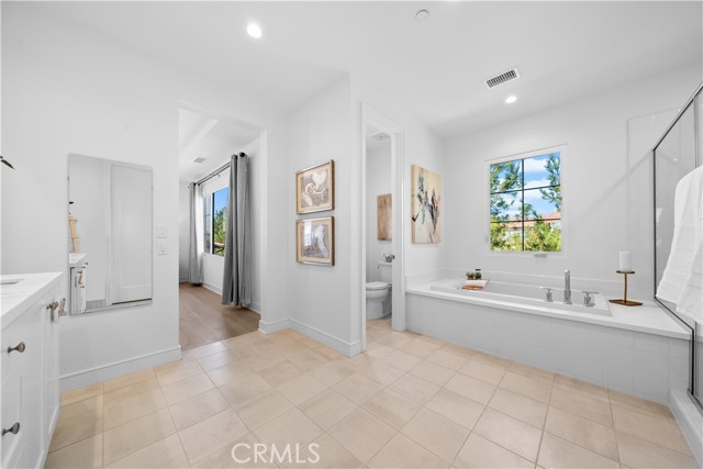 Detail Gallery Image 33 of 50 For 121 Toretta, Irvine,  CA 92602 - 4 Beds | 3 Baths