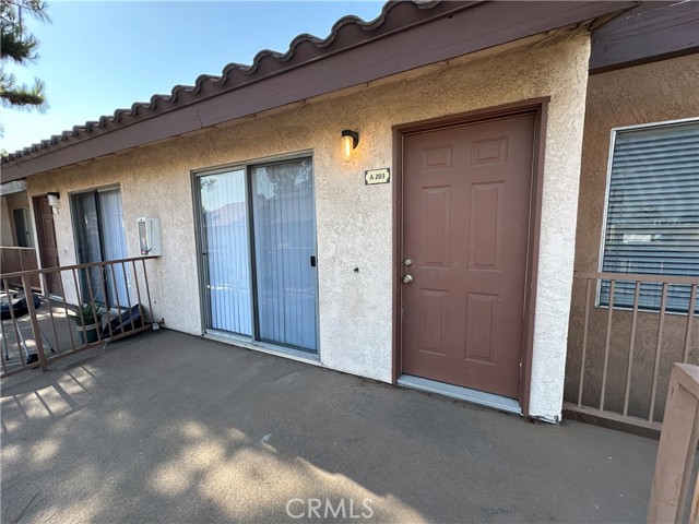 Image 2 for 990 Margarita Dr #A203, Corona, CA 92879