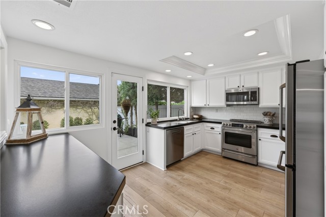 Detail Gallery Image 12 of 72 For 7 E Yale Loop, Irvine,  CA 92604 - 3 Beds | 2 Baths