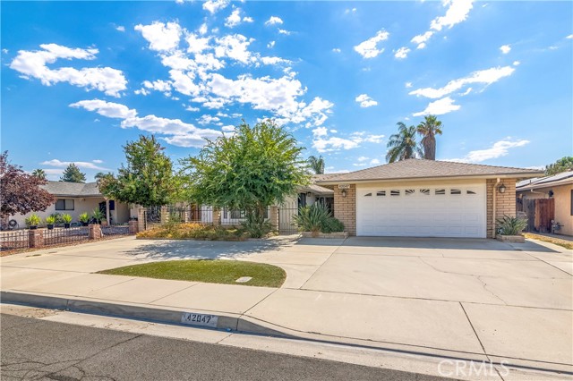 Detail Gallery Image 2 of 36 For 42047 Acacia Ave, Hemet,  CA 92544 - 3 Beds | 2 Baths