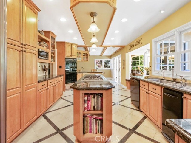 7 Country Meadow Road, Rolling Hills Estates, California 90274, 4 Bedrooms Bedrooms, ,3 BathroomsBathrooms,Residential,Sold,Country Meadow,PV22126276