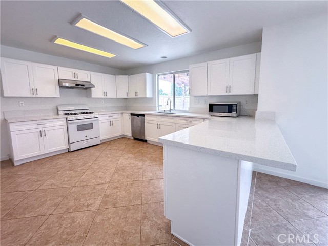 Detail Gallery Image 10 of 34 For 16437 Colebridge Ct, Chino Hills,  CA 91709 - 4 Beds | 2/1 Baths