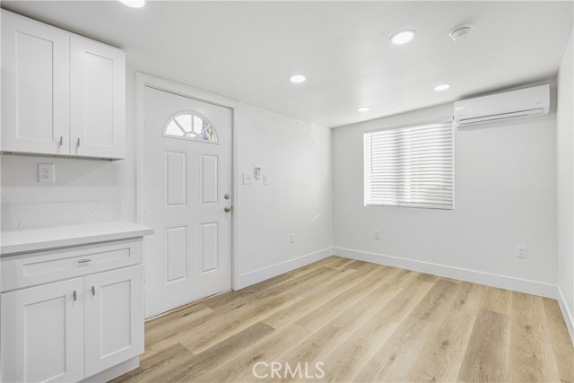 Detail Gallery Image 8 of 9 For 1827 S White, Pomona,  CA 91766 - 1 Beds | 1 Baths