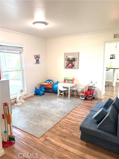 Detail Gallery Image 7 of 23 For 13851 Gimbert, Santa Ana,  CA 92705 - 3 Beds | 2 Baths