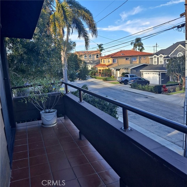 Detail Gallery Image 34 of 44 For 1113 Steinhart Ave, Redondo Beach,  CA 90278 - 3 Beds | 3 Baths