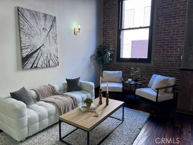 Detail Gallery Image 2 of 26 For 35 N Raymond Ave #211,  Pasadena,  CA 91103 - 1 Beds | 2 Baths