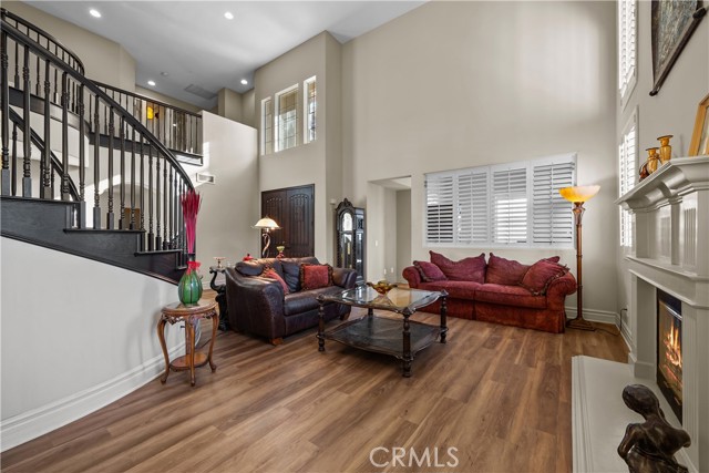 15355 Michael Crest Drive, Canyon Country CA: https://media.crmls.org/medias/13e35212-3e04-42f2-aac1-faf0769f899b.jpg