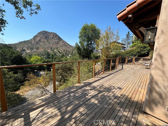 Detail Gallery Image 5 of 30 For 2045 Lookout Dr, Agoura Hills,  CA 91301 - 2 Beds | 2/1 Baths