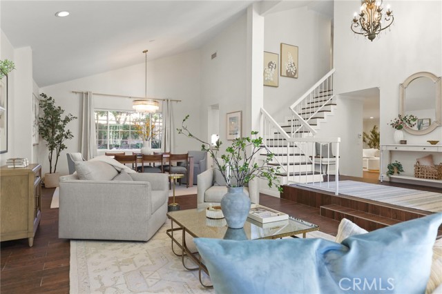 Detail Gallery Image 9 of 59 For 21419 Stanwell, Chatsworth,  CA 91311 - 5 Beds | 3 Baths