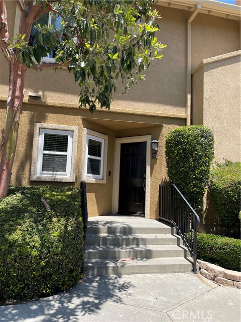 2825 N Chevington Court, Orange CA: https://media.crmls.org/medias/13e43983-d8fd-465f-9a05-23bded295acb.jpg