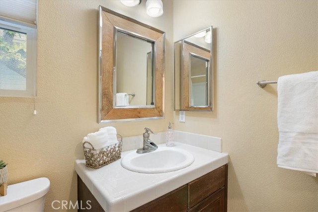 1 Evergreen Road, Ladera Ranch CA: https://media.crmls.org/medias/13e44bd5-0fb6-4c13-a70a-75bfb16dd54d.jpg