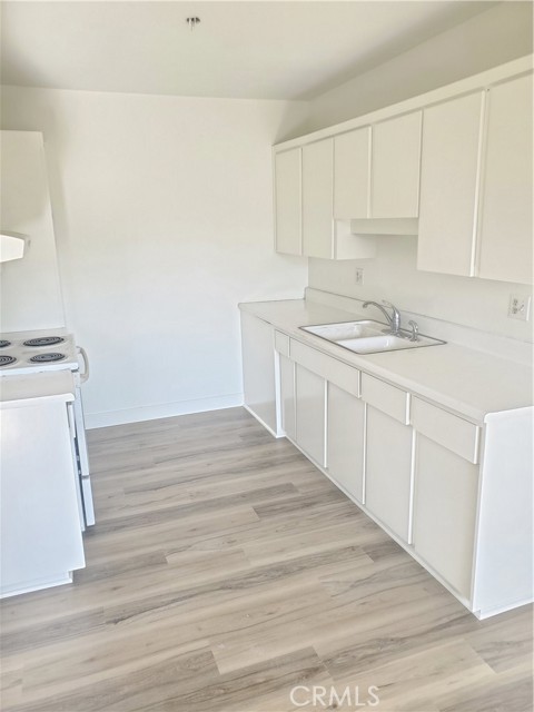 Detail Gallery Image 3 of 9 For 18891 Mora Kai #D,  Huntington Beach,  CA 92646 - 1 Beds | 1 Baths