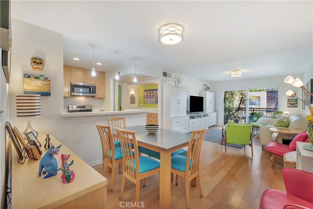 5257 Radford Avenue #209