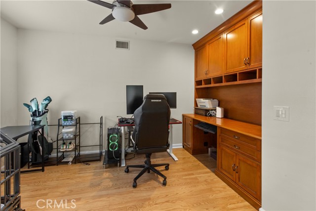6118 E Garnet Circle, Anaheim CA: https://media.crmls.org/medias/13e56593-4a4b-4679-bf52-170d3e4afa75.jpg