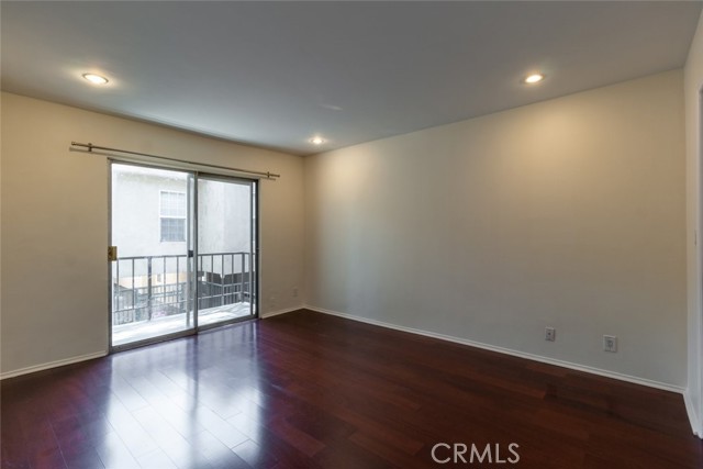 Detail Gallery Image 18 of 26 For 15344 Weddington St #202,  Sherman Oaks,  CA 91411 - 2 Beds | 2 Baths