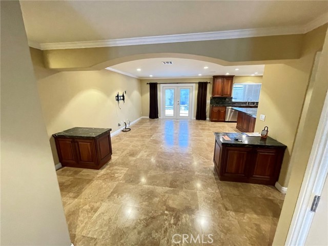 Detail Gallery Image 9 of 29 For 21292 Seaforth Ln, Huntington Beach,  CA 92646 - 3 Beds | 3/1 Baths