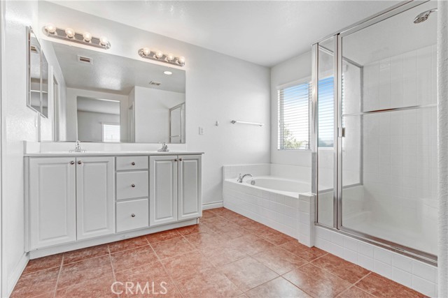 Detail Gallery Image 11 of 18 For 6907 Massy Harris, Corona,  CA 92880 - 4 Beds | 2/1 Baths