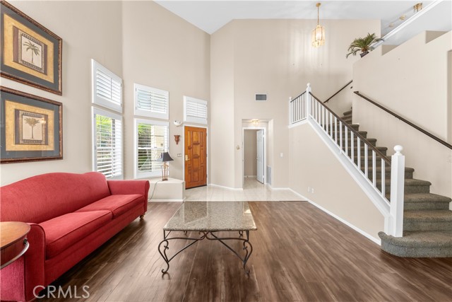 40376 Via Estrada, Murrieta CA: https://media.crmls.org/medias/13e699e7-f3c2-45db-a77e-7747397f5ccb.jpg