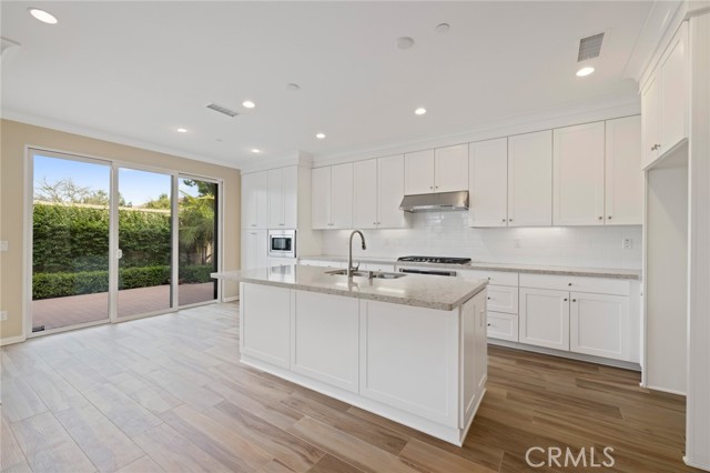 Detail Gallery Image 3 of 22 For 133 Waterleaf, Irvine,  CA 92618 - 3 Beds | 2/1 Baths