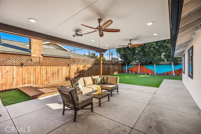 Detail Gallery Image 24 of 29 For 1169 Dorset Ln, Costa Mesa,  CA 92626 - 4 Beds | 2 Baths