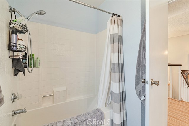 Detail Gallery Image 41 of 59 For 29857 Wistaria Valley, Canyon Country,  CA 91387 - 3 Beds | 3 Baths