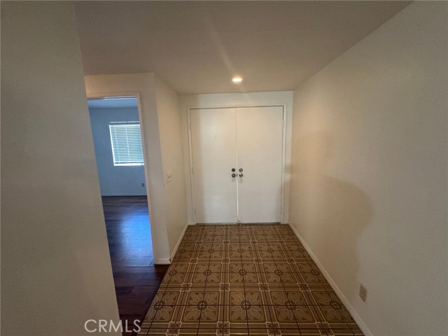 Detail Gallery Image 3 of 19 For 1885 Silver Oak Way, Hemet,  CA 92545 - 3 Beds | 2 Baths