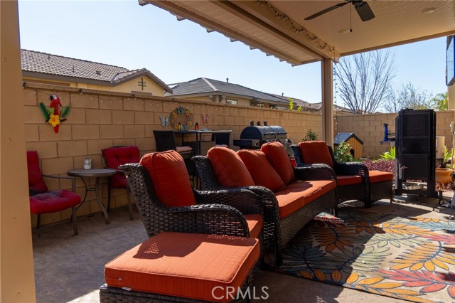 Detail Gallery Image 1 of 1 For 15507 Red Pepper Pl, Fontana,  CA 92336 - 3 Beds | 2 Baths