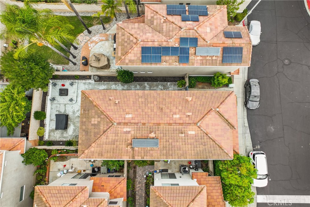 https://media.crmls.org/medias/13e9619f-52f1-4c39-8517-d6f0afdc6716.jpg?preset=X-Large
