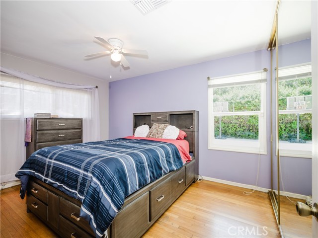 Image 10 of 24 For 10022 Gothic Avenue