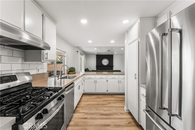 Detail Gallery Image 19 of 47 For 3300 W Avenue J3, Lancaster,  CA 93536 - 4 Beds | 3 Baths