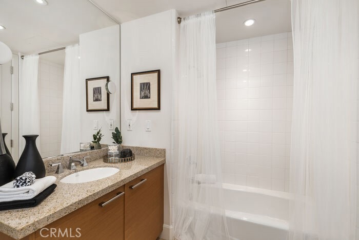 13eb3210 44f5 4027 9225 116257d3801c