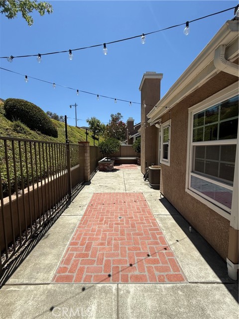6118 E Garnet Circle, Anaheim CA: https://media.crmls.org/medias/13ec5cb2-8699-46be-9277-436deee3cb70.jpg