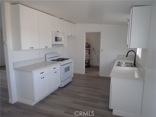 1423 Sims Street, Ridgecrest, CA, 93555 1423 Sims Street, Ridgecrest, CA, 93555
