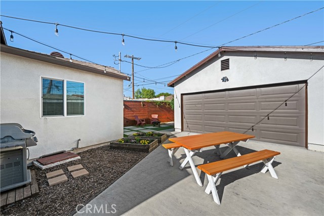 Detail Gallery Image 9 of 53 For 5979 Hereford, Los Angeles,  CA 90022 - 3 Beds | 2 Baths