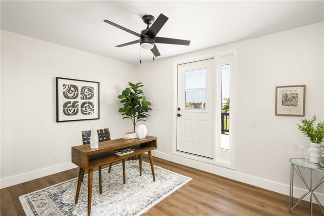 9802 Effingham Drive, Huntington Beach CA: https://media.crmls.org/medias/13ee9871-dbe4-465f-b8b0-71442b0c1c47.jpg