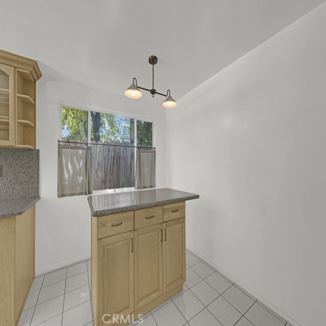 23020 Wrencrest Drive, Calabasas CA: https://media.crmls.org/medias/13ef15df-1802-48b6-bba5-56618fc09533.jpg