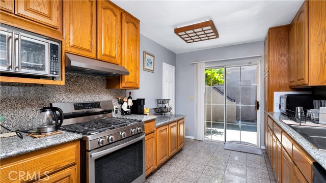 2116 Marine Avenue, Gardena CA: https://media.crmls.org/medias/13f07c97-72ff-40a4-bad2-1c86989098c7.jpg