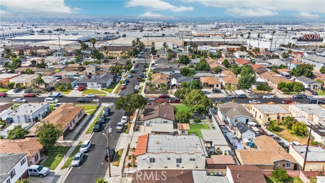 5304 Carmelita Avenue, Maywood CA: https://media.crmls.org/medias/13f13763-34ac-4c72-a6ac-25ad77e59fc7.jpg