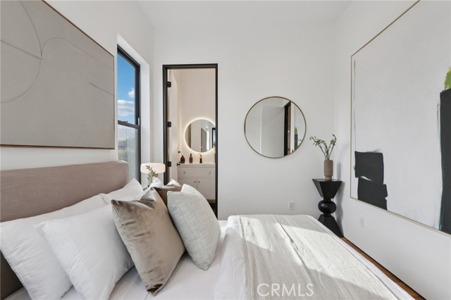 Image 44 of 69 For 5407 Via Del Valle