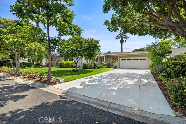13782 Gershon Place, North Tustin CA: https://media.crmls.org/medias/13f1e6de-25f4-449c-8b79-3f81aa0cd591.jpg