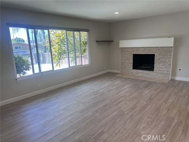 Detail Gallery Image 2 of 15 For 145 E Hoover Ave, Orange,  CA 92867 - 3 Beds | 2 Baths