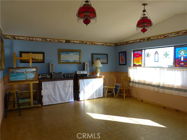 3475 Canyon Road, 29 Palms CA: https://media.crmls.org/medias/13f30b60-cb23-4ba0-9a30-b2425e5fa840.jpg