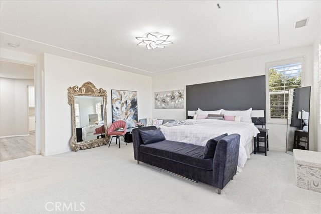 33 Craftsbury Place, Ladera Ranch CA: https://media.crmls.org/medias/13f33eb6-7d12-46e4-b69e-6f13b2596a5f.jpg
