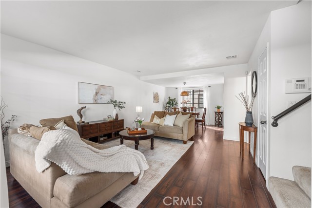 Detail Gallery Image 9 of 33 For 21 California St #H,  Arcadia,  CA 91006 - 2 Beds | 2/1 Baths