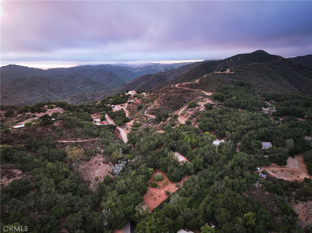 https://media.crmls.org/medias/13f50a1b-057d-44a9-8157-7450b1c71636.jpg?preset=X-Large
