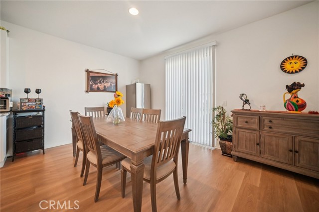 Detail Gallery Image 6 of 37 For 3817 E Avenue Q12, Palmdale,  CA 93550 - 4 Beds | 3 Baths